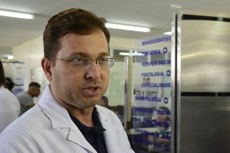 Fernando Chagas, médico infectologista