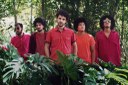 Os músicos Hugo Limeira, Guga Limeira, Ernani Sá, Lucas Benjamim e Matteo Ciacchi integram a banda da cena alternativa da Paraíba