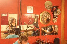 Grupo Flight 69 tem diversas canções autorais, e bebe na fonte de bandas como Van Halen, Muse e Dream Theater
