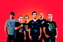 A banda Planta & Raiz foi formada em 1998 e iniciou a 
carreira tocando covers de Bob Marley, Gilberto Gil e Edson Gomes
