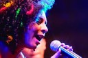 A artista paraibana, Sandra Belê, promete não deixar ninguém parado durante o show que encerra oficialmente a feira
