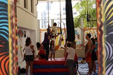 Faz parte fundamental do projeto político pedagógico da Escola Livre de Circo formar cidadãos na perspectiva de contribuir na ampliação de sua visão cultural