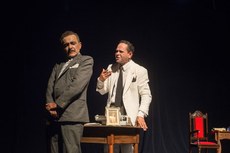 "De João para João” é encenada pelos atores Tarcísio Pereira e Flávio Melo, e já foi apresentada em vários teatros da capital 