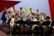 A orquestra deve realizar apresentações em diversas cidades brasileiras, incluindo o Rio de Janeiro, João Pessoa, Recife e Natal