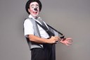 Radicado na Paraíba há 8 anos, o ator paulista Odécio Antônio resgata estilo de palhaços da linha clássica do cinema, como Chaplin