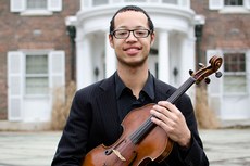 O instrumentista Gabriel Polycarpo venceu importantes festivais de música no País