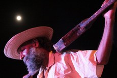 Nathanael Alves é o protagonista da narrativa que propõe uma reflexão na qual a dor de Cristo é caracterizada por um sertanejo 