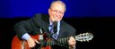 Cantor e compositor reconhecido por ser um dos criadores da bossa nova, o baiano João Gilberto era envolto em excentricidades, como sua exigência na qualidade do som onde fosse tocar, chegando a cancelar shows diante do público