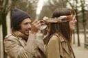 Cena da comédia dramática que retrata a convivência de um casal por 45 anos, dirigida por Nicolas Bedos