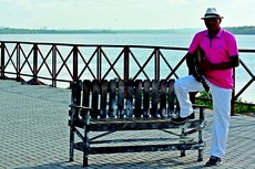 O músico paulista Mirandinha realiza o pré-lançamento do álbum 'Salve o Negro Salve o Samba'