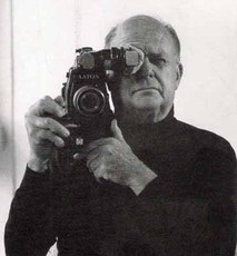 Antropólogo-cineasta e africanista, Jean Rouch deixou um legado vigoroso com uma vasta filmografia