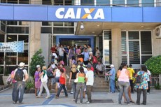 A Caixa aconselha que os trabalhadores que desejam verificar o saldo do FGTS utilizem também o site ou os telefones 0800 726 2017 e 0800 726 0207