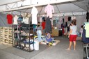 Na hora de comprar os objetos, o consumidor precisa ter um olhar clínico e analisar bem cada peça disposta nas araras