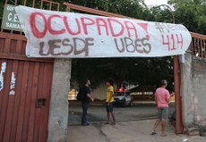 Escola em Brasília também foi alvo de ato político em reação à proposta do governo