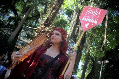 É uma brincadeira lúdica de ridicularizar o machismo, disse a jornalista Renata Rodrigues