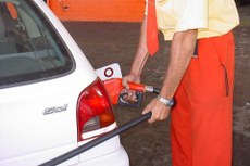 Em maio, o preço do combustível nas refinarias da Petrobras acumula alta de 9,42% 