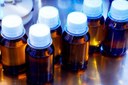 Levetiracetam é ofertado na forma de comprimido revestido ou em solução oral, de acordo com a Anvisa