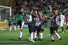 O Atlético empatou com o Inter em casa e garantiu presença na final da Copa do Brasil, desta vez contra o Grêmio