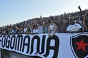 A torcida do Botafogo promete apoiar o time para o grande jogo de hoje à noite, no Estádio Almeidão 