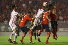 Time argentino tem a vantagem do empate para festejar 