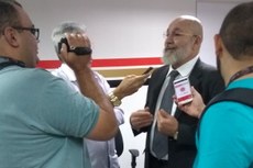 O promotor de Justiça Francisco Glauberto Bezerra participou da reunião com dirigentes de clubes e da FPF
