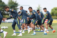 Técnico mostra vídeos com erros e acertos buscando um equilíbrio maior do atleta durante a Copa do Mundo
