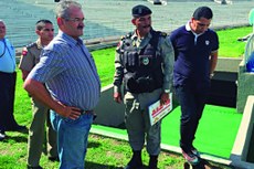 O procurador de Justiça, Valberto Lira, fazendo inspeção no Estádio Amigão, para os jogos do Campeonato Paraibano de 2017