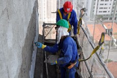 Além do treinamento adequado, o trabalhador da construção civil tem o direito à prevenção e aos equipamentos de proteção individual(EPI)