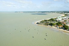 Toda a extensão da praia de Manaíra deve ser evitada; Tambaú, no entanto, está própria para banho
