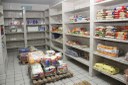 Estoque de alimentos arrecadados através de doações está em baixa na Vila Vicentina, entidade filantrópica que existe há 71 anos no bairro da Torre e que, atualmente, acolhe 61 idosos