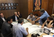 Os dirigentes dos dois órgãos rodoviários discutiram alguns projetos, principalmente os que dependem da liberação de faixas de domínio federal