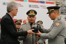 O governador Ricardo Coutinho entregou R$ 900 mil de investimentos em Equipamentos de Proteção Respiratória (EPR) e uniformes 