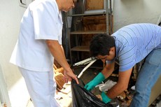 Os funcionários estiveram em todos os setores internos do Hemocentro e suas dependências fazendo a limpeza de locais