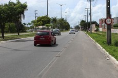 Grande parte das ciclovias está com tachões e pintura da sinalização horizontal desgastadas, confundindo motoristas e ciclistas