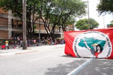 Trabalhadores rurais protestaram contra os cortes orçamentários nas políticas de reforma agrária, em frente ao ministério do trabalho