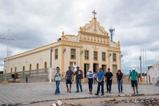 Técnicos foram recebidos por uma comissão integrada por membros da Igreja e da comunidade