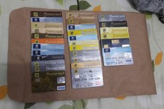 Clonagem de cartões de acontecem frequentemente. Golpistas que aproveitam a falta de habilidade das ‘vítimas’ fazem a cópia e sacam dinheiro 