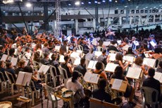 Concerto foi apresentado na Praça do Povo do Espaço Cultural, reunindo cerca de 170 alunos oriundos dos 15 polos do Prima 