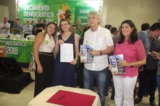 A revista traz uma cobertura completa das quatro edições da Fenemp realizadas no ano de 2017