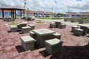 Condomínio apresenta itens, como: centro de vivência, núcleo de assistência à saúde, horta, praça, redário e outras áreas