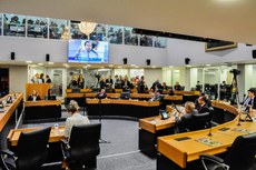 A matéria aprovada pela ALPB é contrária ao Projeto de Lei 7180/2014 denominado ‘Escola Sem Partido’, que tramita no Congresso Nacional