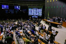O plenário do Congresso Nacional tem uma pauta cheia de vetos presidenciais para ser analisada e votada por senadores e deputados 