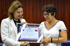 Para Estela Bezerra, autora da propositura, entrega de um título é uma homenagem àqueles que realmente contribuem com a sociedade