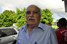 Ex-governador aproveitava o feriado para descansar em Bananeiras, mas precisou ser removido para a capital
