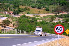 Foram investidos cerca de R$ 8 milhões com recursos do Tesouro Estadual nos 16,1km de extensão da rodovia