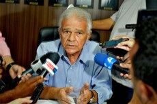 Diretor de Operações do DER, Armando Marinho, diz que não há motivos para o embargo da obra pela Prefeitura