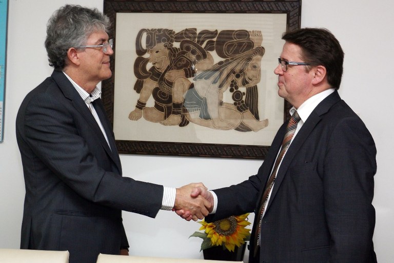 Ricardo com embaixador da Finlândia Ricardo com embaixador da Finlândia