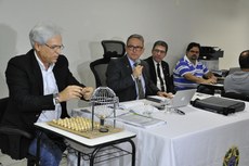 Guia terá duração diária de dez minutos, divididos em dois blocos em cada mídia