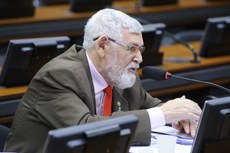 Deputado paraibano apresentou requerimentos convocando vários aliados do presidente Temer, entre eles, Rodrigo Rocha Loures