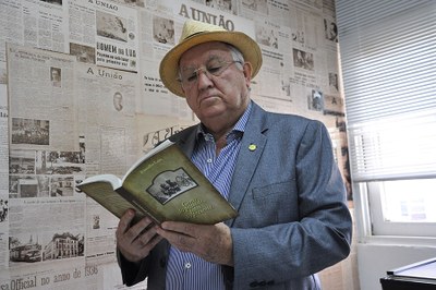 O ex-deputado Ramalho Leite afirmou que o projeto põe em prática a democracia e evita o acontecimento de confusões na Casa